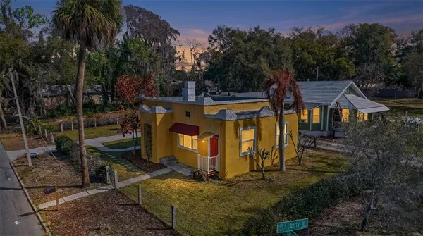 $369,000 | 342 South Clayton Street, Mount Dora, FL 32757