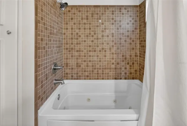 $369,000 | 342 South Clayton Street, Mount Dora, FL 32757