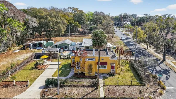 $369,000 | 342 South Clayton Street, Mount Dora, FL 32757