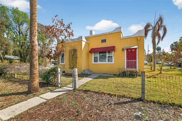 $369,000 | 342 South Clayton Street, Mount Dora, FL 32757