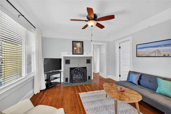 $369,000 | 342 South Clayton Street, Mount Dora, FL 32757