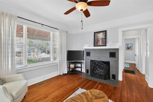 $369,000 | 342 South Clayton Street, Mount Dora, FL 32757