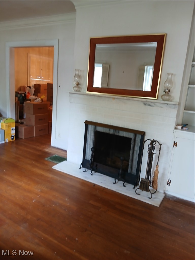 3609 Stoer Road Beachwood, OH 44122 - Photo 5 of 31 Wood-burning Fireplace