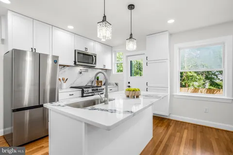 $579,000 | 1712 U Street Southeast, Washington, DC 20020