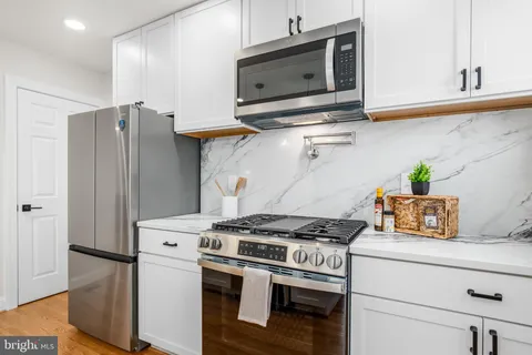 $579,000 | 1712 U Street Southeast, Washington, DC 20020
