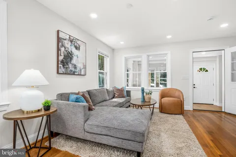 $579,000 | 1712 U Street Southeast, Washington, DC 20020