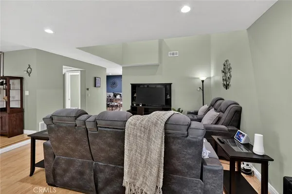 $1,025,000 | 25 Cheyenne, Irvine, CA 92604
