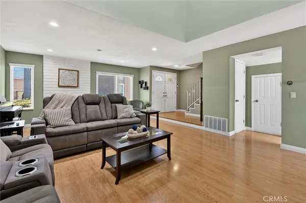 $1,025,000 | 25 Cheyenne, Irvine, CA 92604