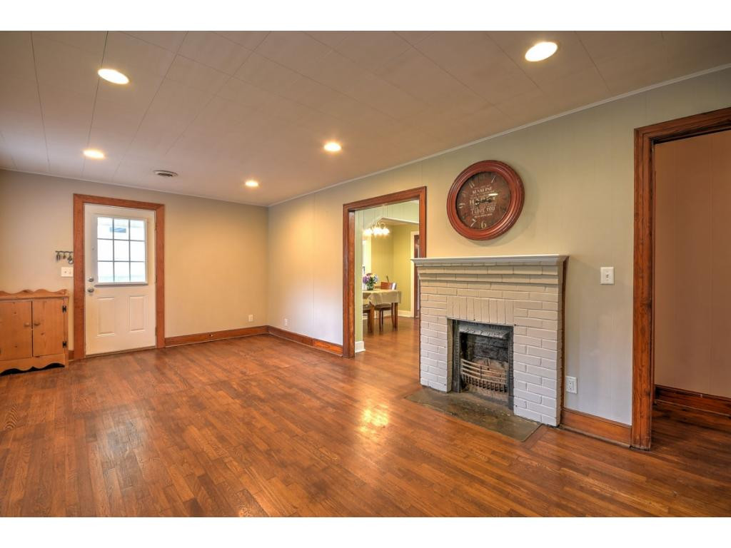 4121 Ridge Road Kingsport, TN 37660 - Photo 4 of 19 Photo 4