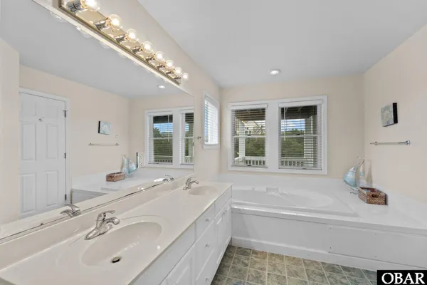 $789,000 | 41196 Windlass Court, Avon, NC 27915