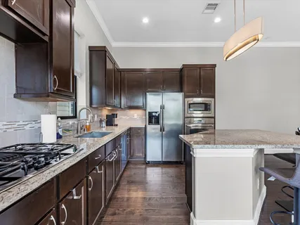 $449,000 | 3610 Chenevert Street, Houston, TX 77004