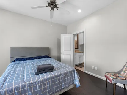 $449,000 | 3610 Chenevert Street, Houston, TX 77004