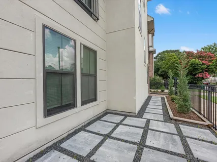 $449,000 | 3610 Chenevert Street, Houston, TX 77004