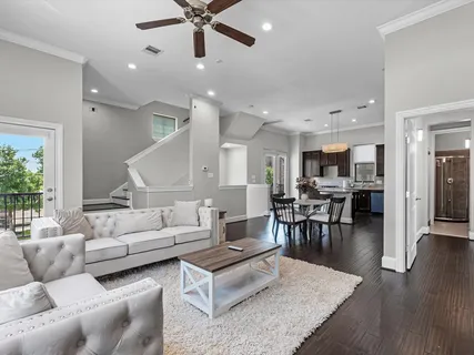 $449,000 | 3610 Chenevert Street, Houston, TX 77004