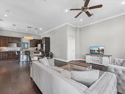 $449,000 | 3610 Chenevert Street, Houston, TX 77004