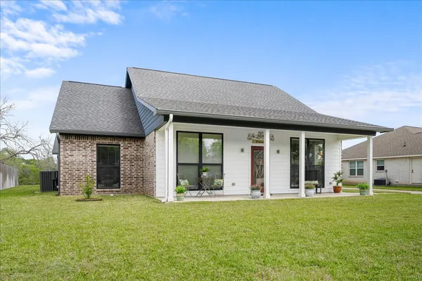 $392,000 | 1207 Pecan Street, Brenham, TX 77833