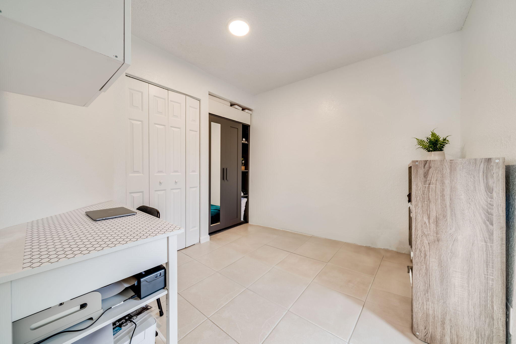 8116 Severn Drive, Unit C Boca Raton, FL 33433 - Photo 16 of 52 a view of an empty room