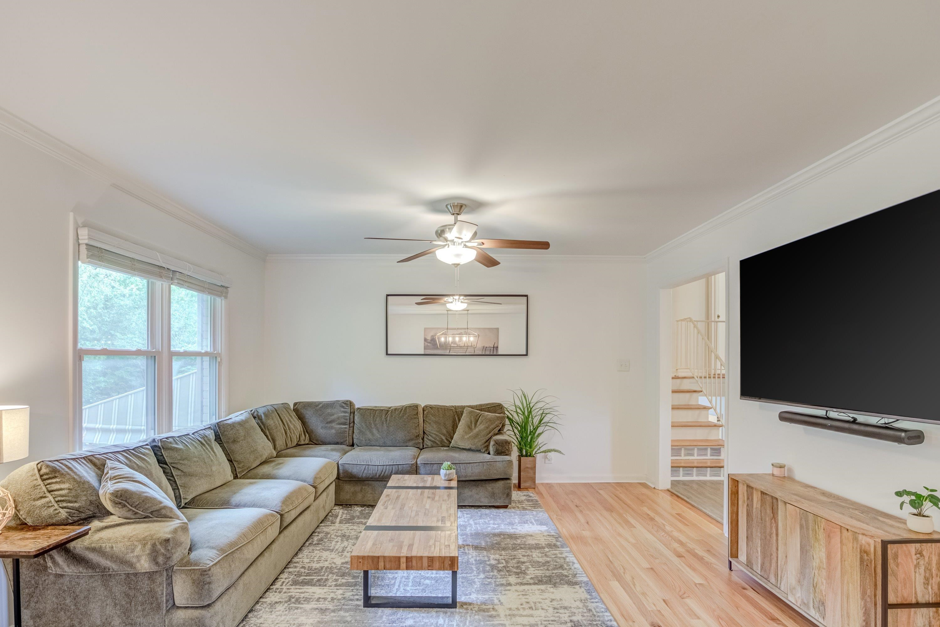 2514 Catalina Court Raleigh, NC 27607 - Photo 8 of 48 Living Room
