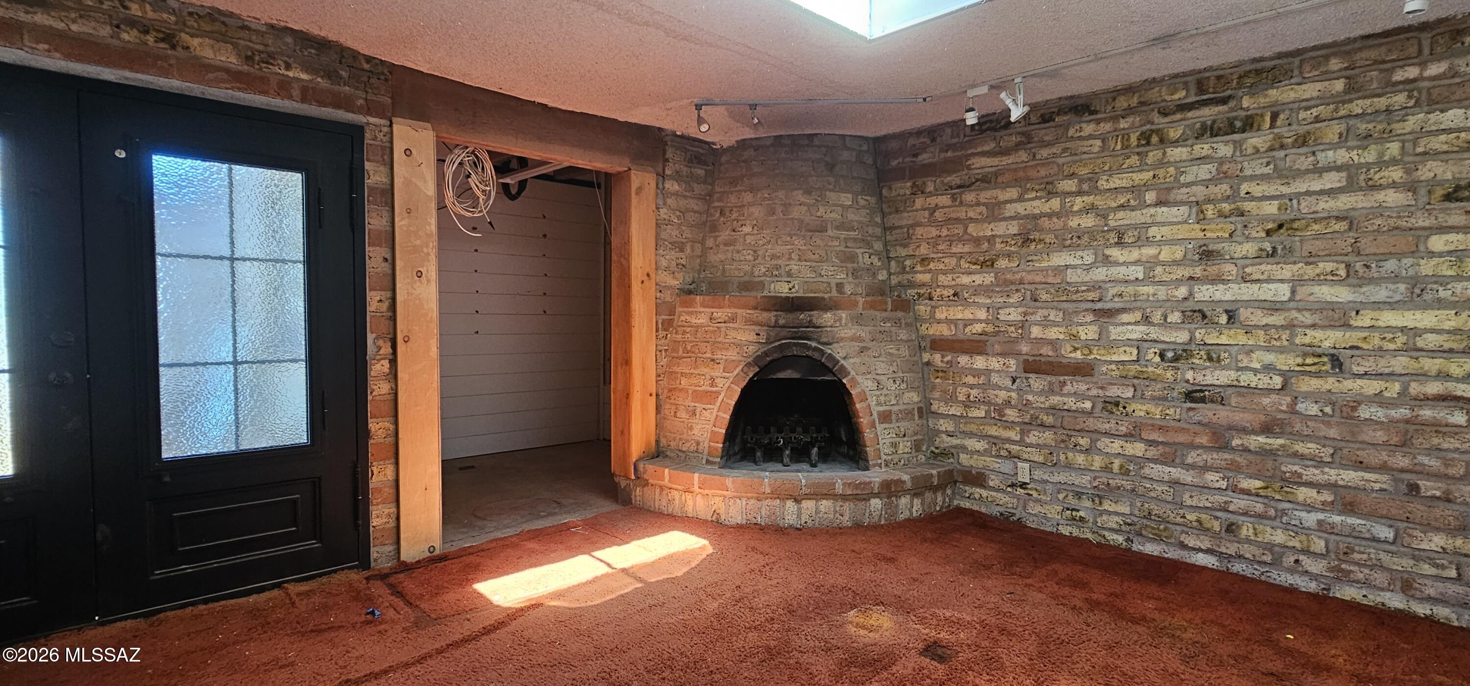 4441 North Sanders Road Tucson, AZ 85743 - Photo 12 of 40 Den-angle2