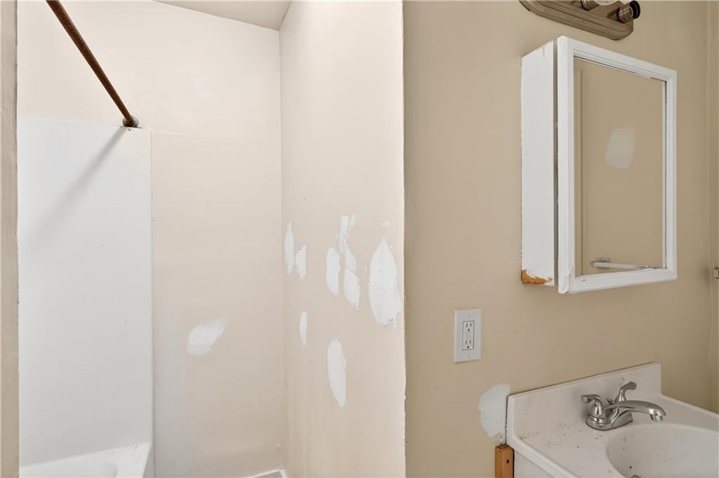 1757 Derry Avenue Southwest Atlanta, GA 30310 - Photo 14 of 28