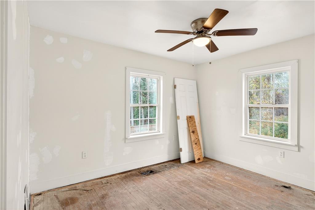 1757 Derry Avenue Southwest Atlanta, GA 30310 - Photo 15 of 28