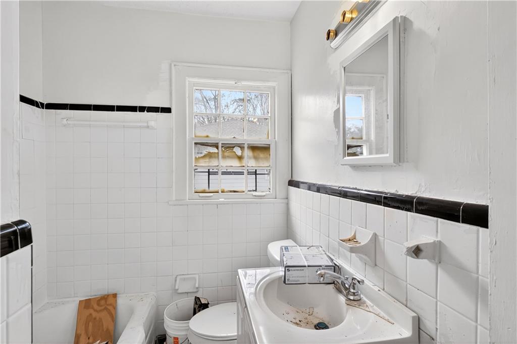 1757 Derry Avenue Southwest Atlanta, GA 30310 - Photo 20 of 28