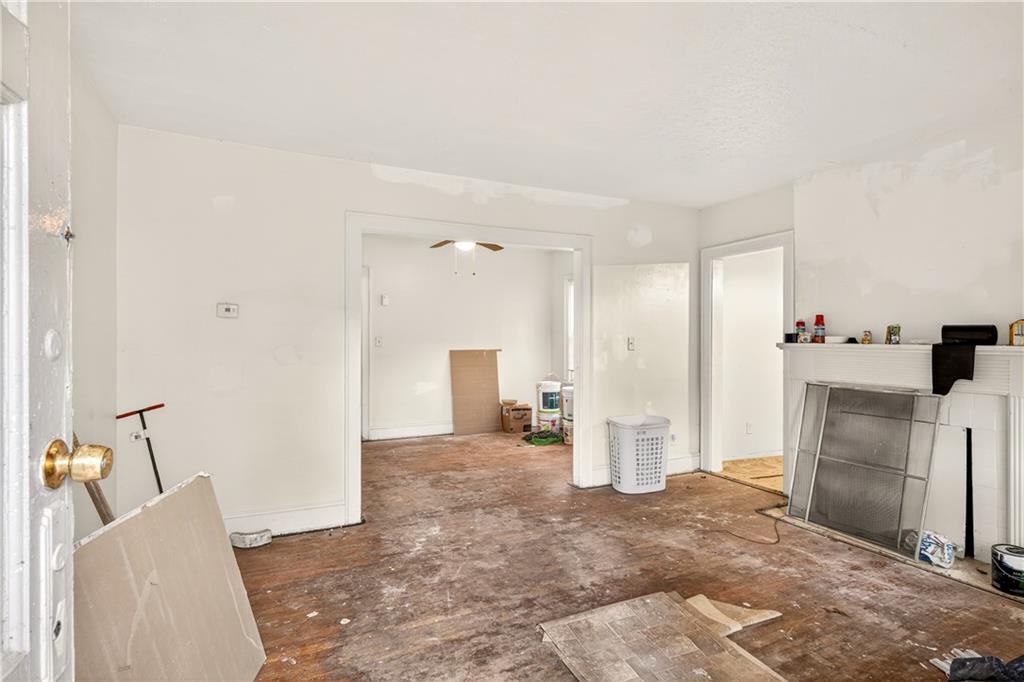 1757 Derry Avenue Southwest Atlanta, GA 30310 - Photo 5 of 28