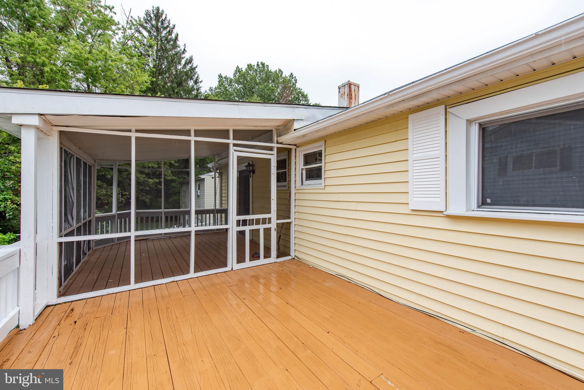 516 Gwynnvale Road Baltimore, MD 21208 - Photo 25 of 29 Deck