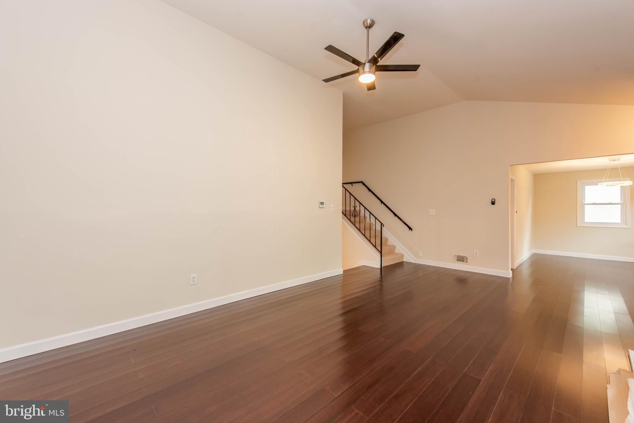 516 Gwynnvale Road Baltimore, MD 21208 - Photo 3 of 29 Living Room
