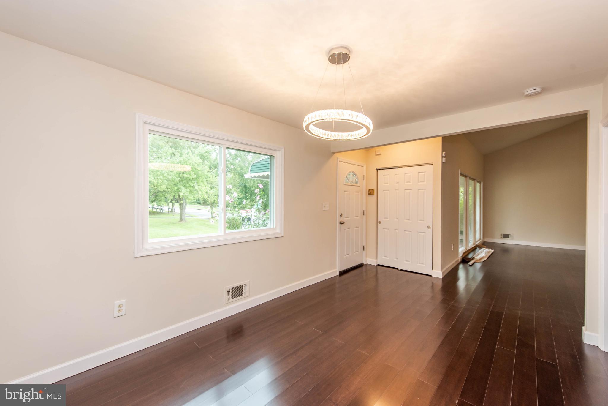 516 Gwynnvale Road Baltimore, MD 21208 - Photo 5 of 29 Dining Room