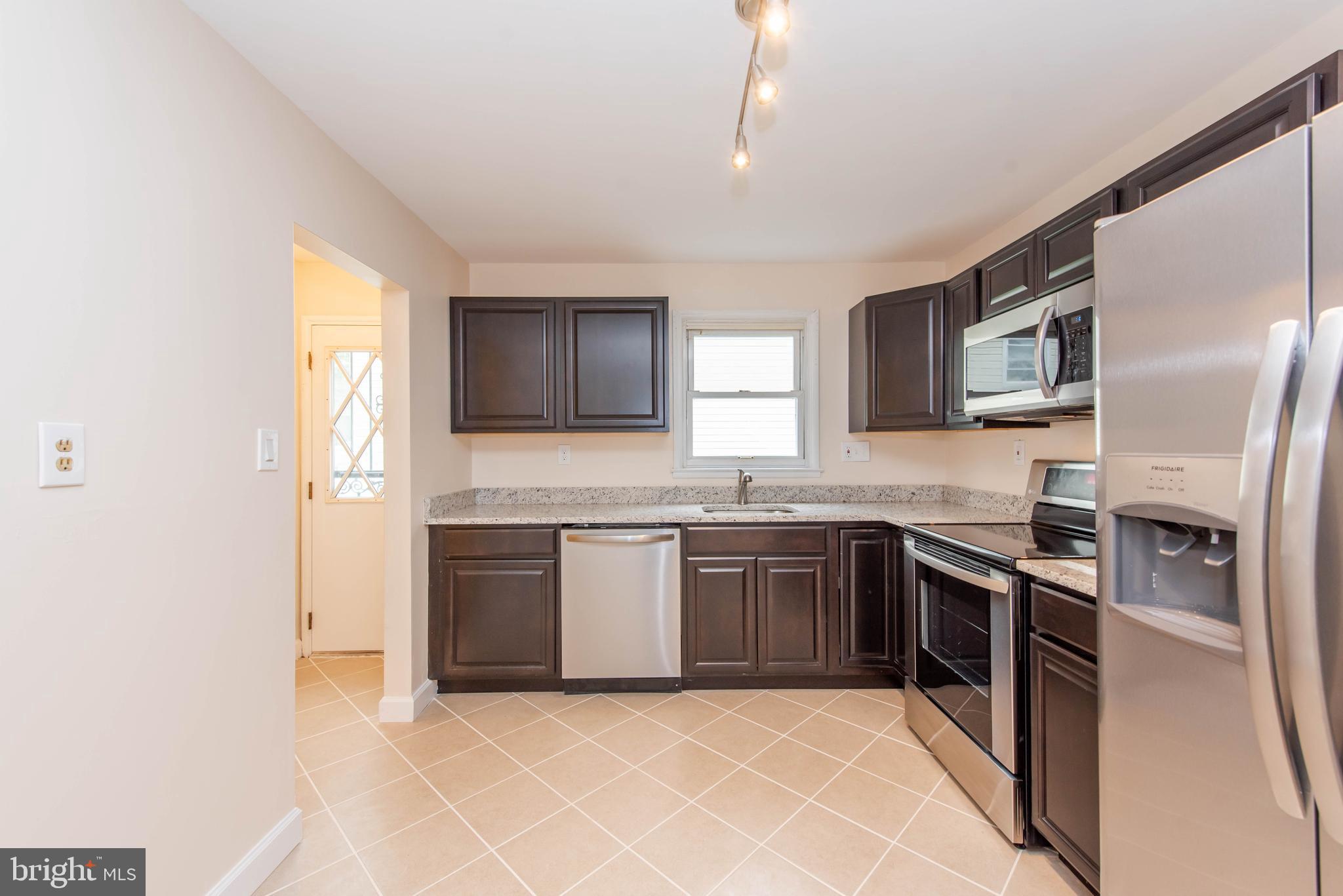 516 Gwynnvale Road Baltimore, MD 21208 - Photo 8 of 29 Kitchen