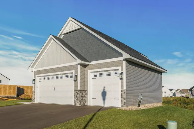 $579,900 | 225 10th Avenue Northeast, Hutchinson, MN 55350