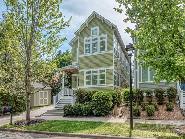 $825,000 | 1427 Tippah Park Court, Charlotte, NC 28205