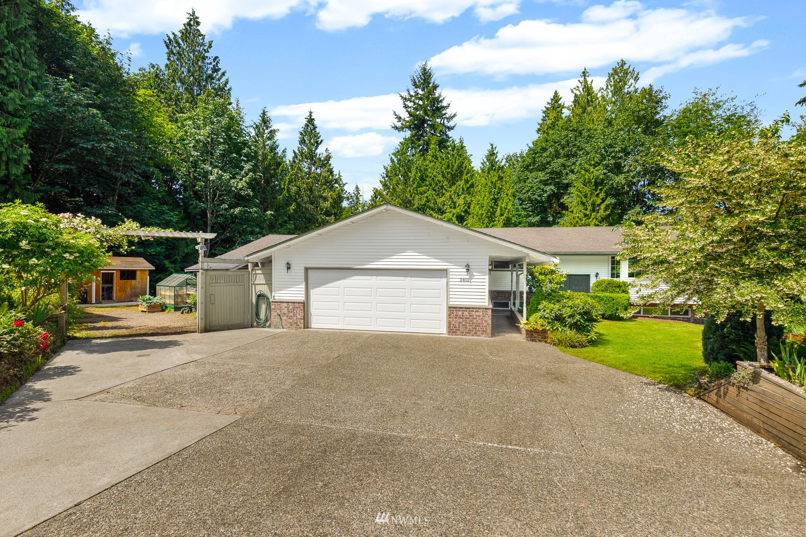 2402 188th Place Southeast Bothell, WA 98012 - Photo 2 of 38 Gallery Image 2