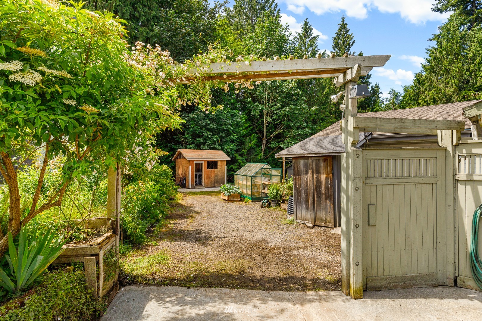 2402 188th Place Southeast Bothell, WA 98012 - Photo 34 of 38 Gallery Image 34