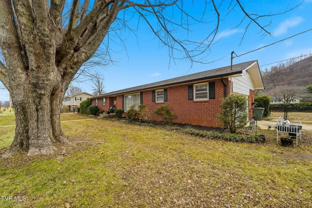 $339,900 | 1200 Michigan Avenue, Elizabethton, TN 37643