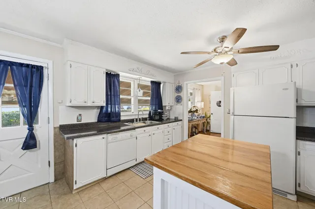 $339,900 | 1200 Michigan Avenue, Elizabethton, TN 37643