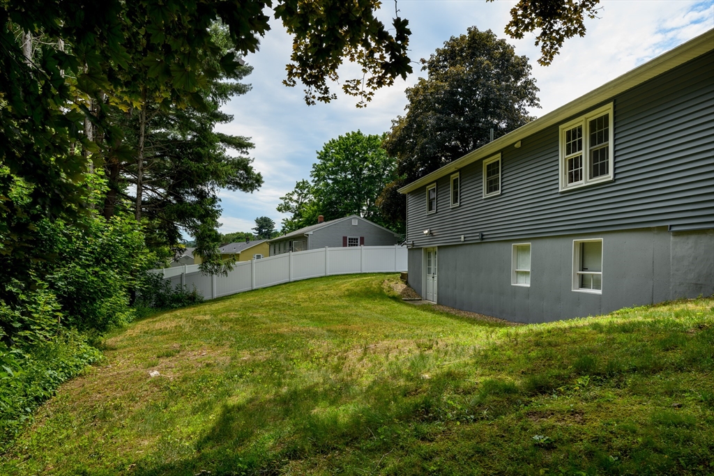 2 Crescent Terrace Ware, MA 01082 - Photo 5 of 29
