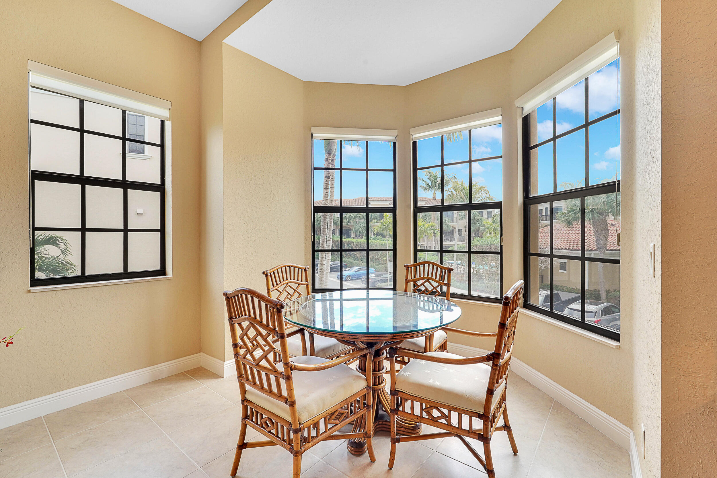 204 Del Sol Circle Tequesta, FL 33469 - Photo 13 of 43 Breakfast Area