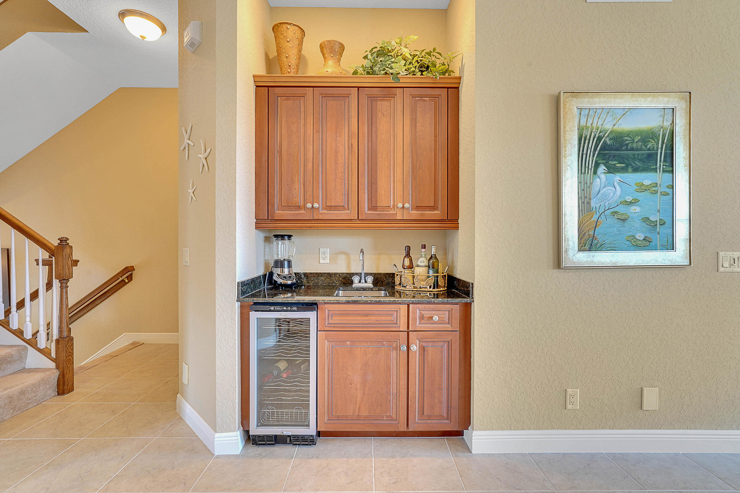 204 Del Sol Circle Tequesta, FL 33469 - Photo 14 of 43 Bar