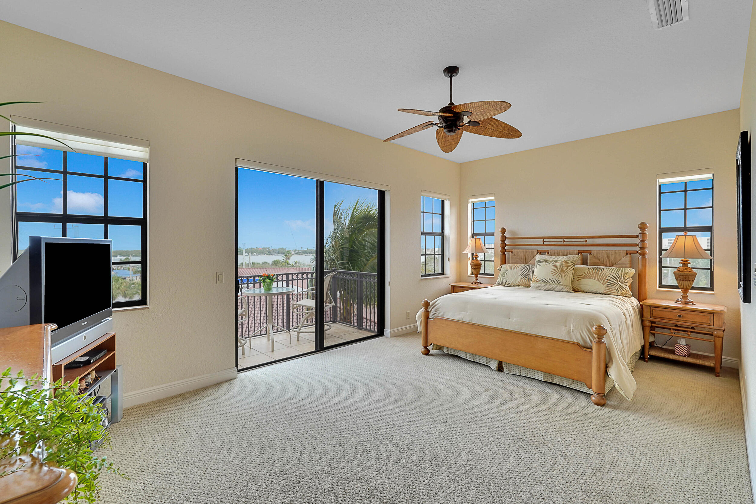 204 Del Sol Circle Tequesta, FL 33469 - Photo 16 of 43 Primary Bedroom