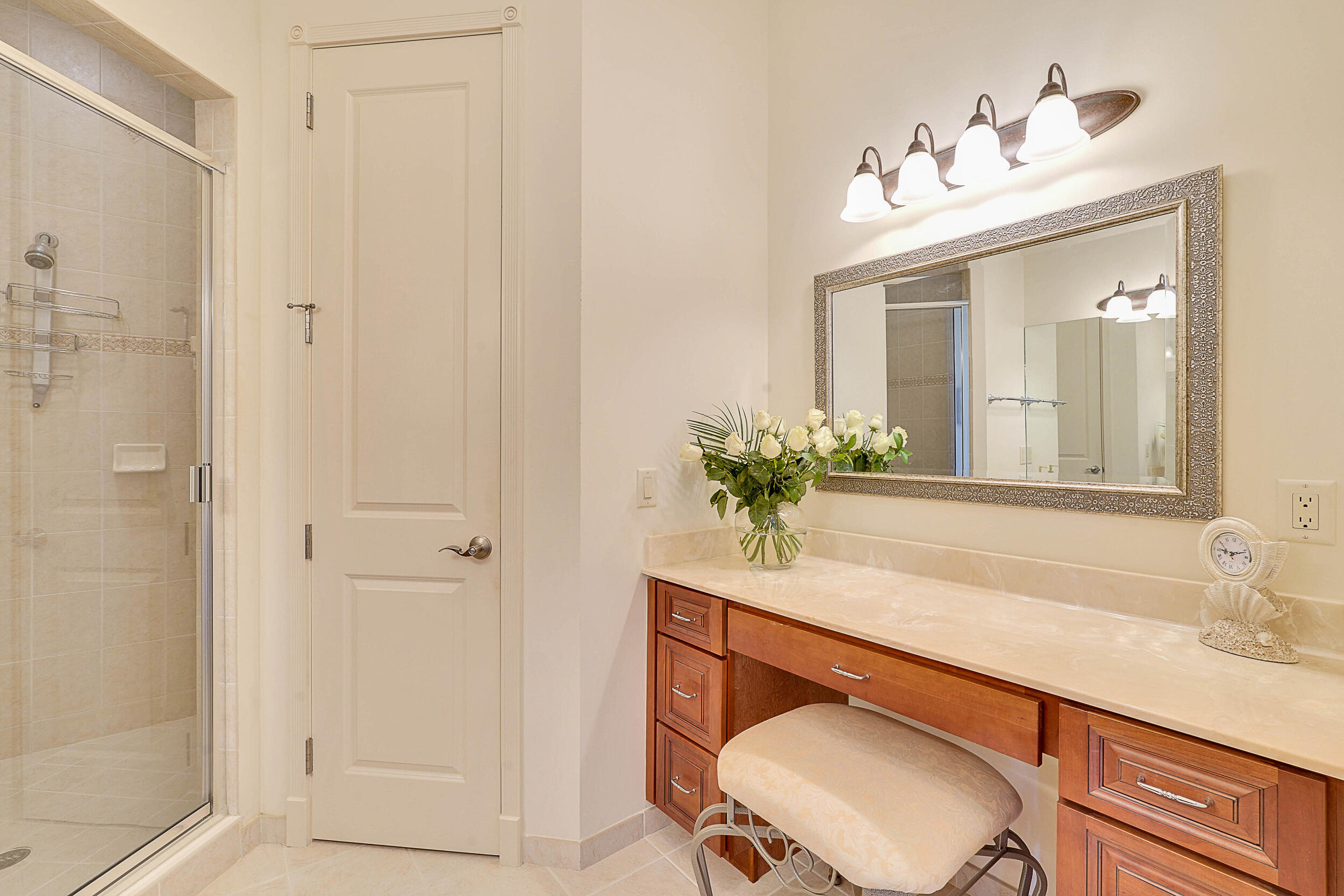 204 Del Sol Circle Tequesta, FL 33469 - Photo 20 of 43 Primary Bathroom