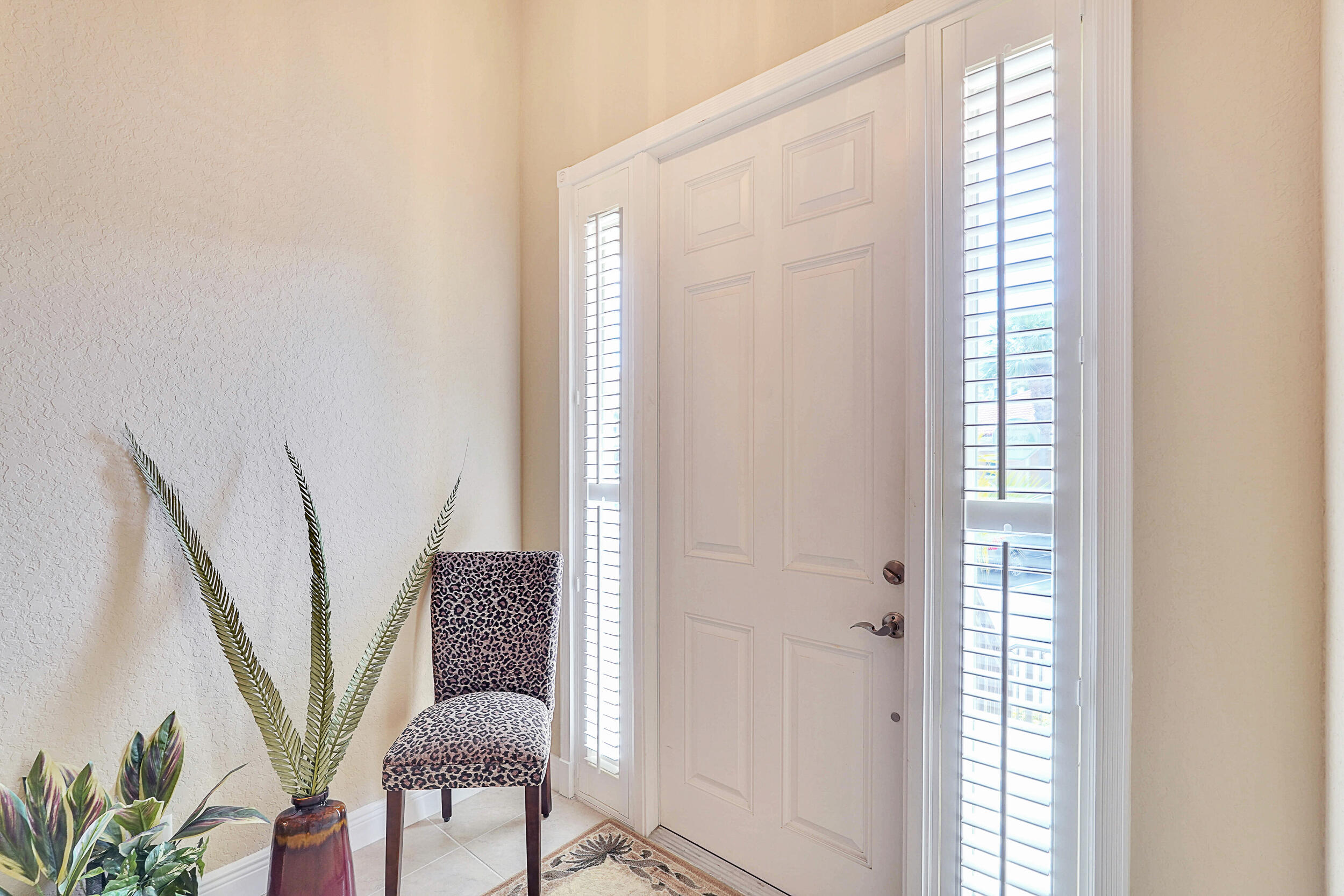 204 Del Sol Circle Tequesta, FL 33469 - Photo 32 of 43 Entry