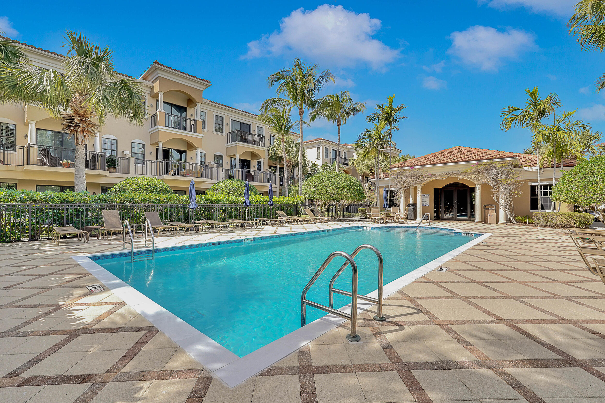 204 Del Sol Circle Tequesta, FL 33469 - Photo 36 of 43 Aerial