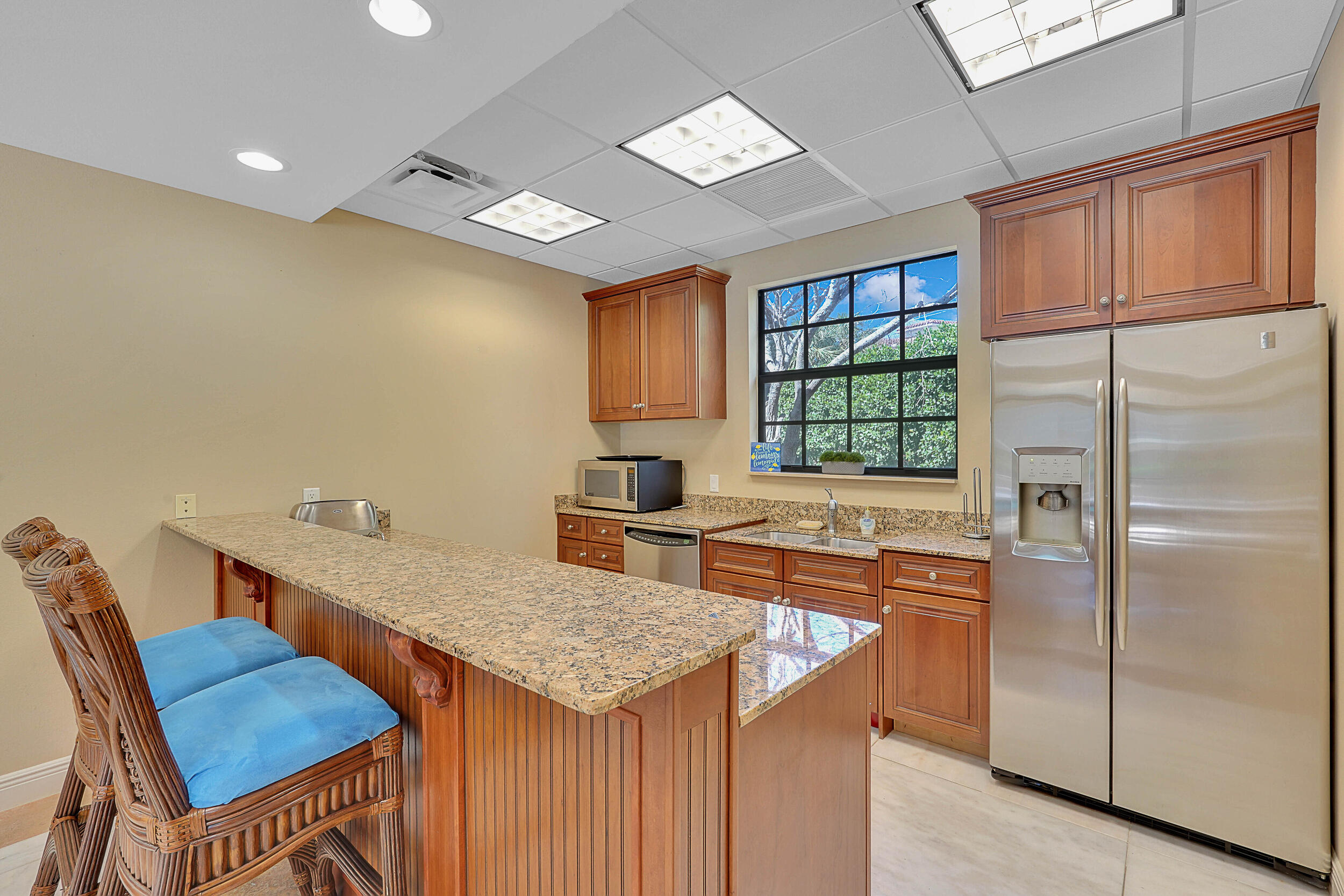 204 Del Sol Circle Tequesta, FL 33469 - Photo 39 of 43 Community Kitchen