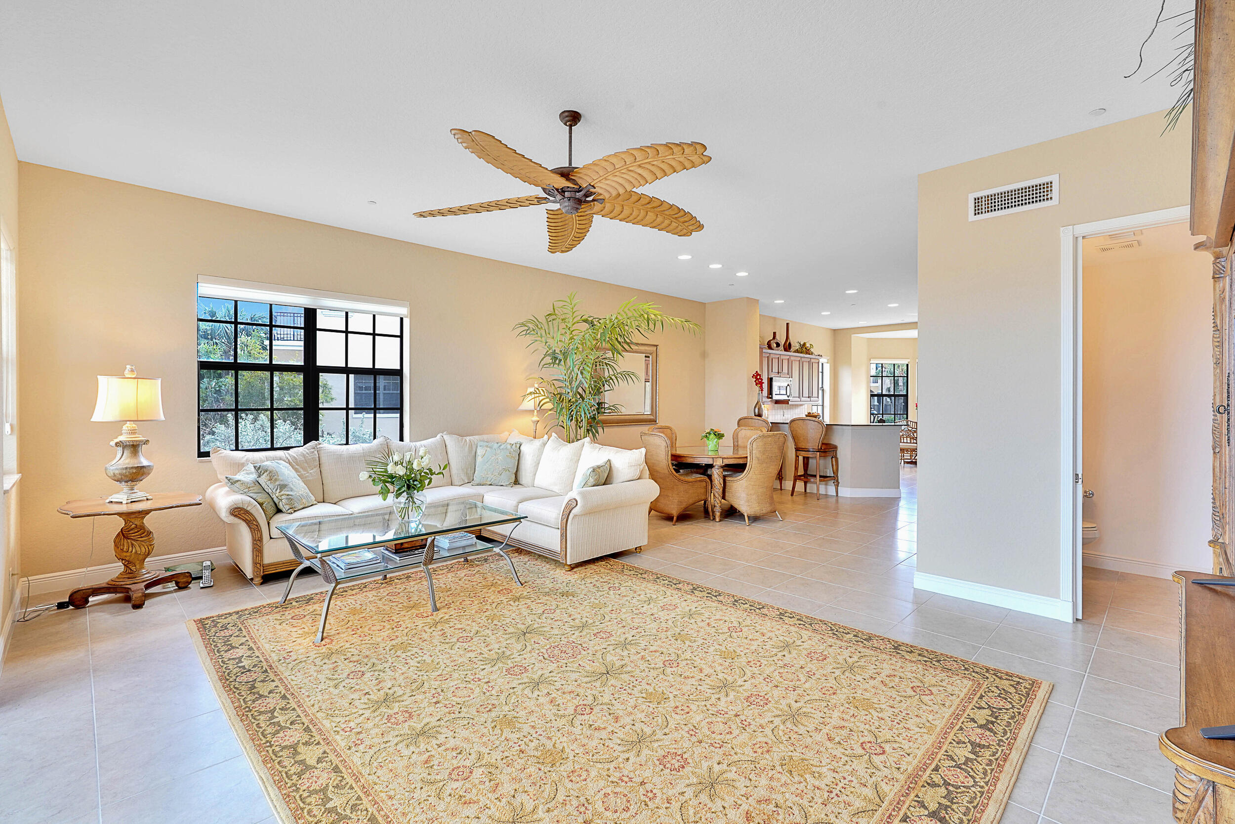 204 Del Sol Circle Tequesta, FL 33469 - Photo 4 of 43 Living Room
