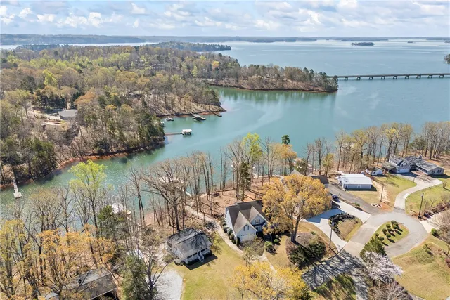 $949,500 | 521 Shirley Circle, Anderson, SC 29625