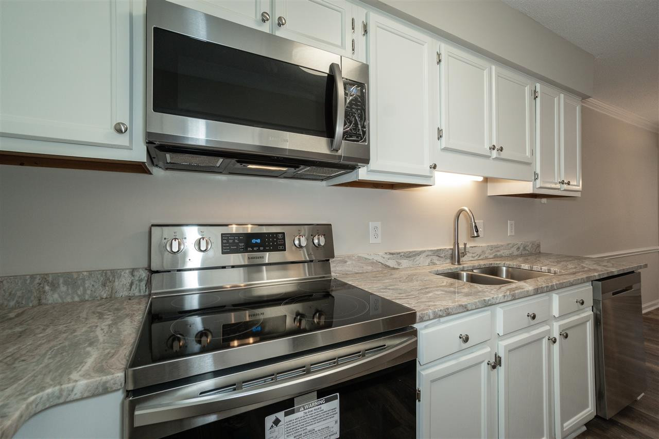 2013 Trexler Court Raleigh, NC 27606 - Photo 5 of 19 Kitchen