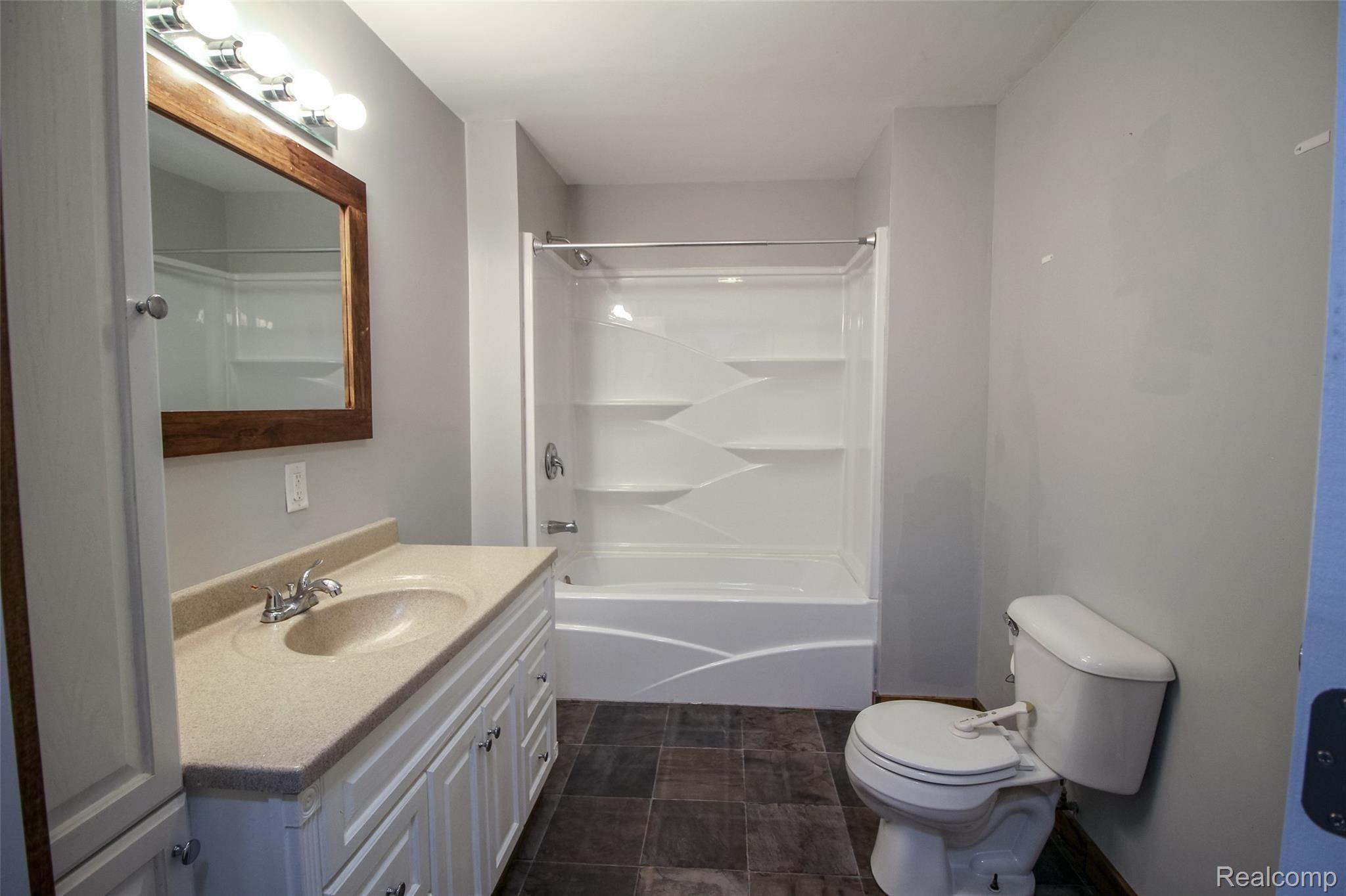 12610 Dorwood Road Burt, MI 48417 - Photo 12 of 31 IMG_4485.JPG
