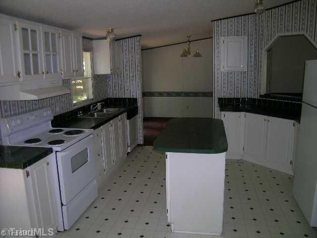150 Falling Brook Road Stokesdale, NC 27357 - Photo 4 of 12 Kitchen.
